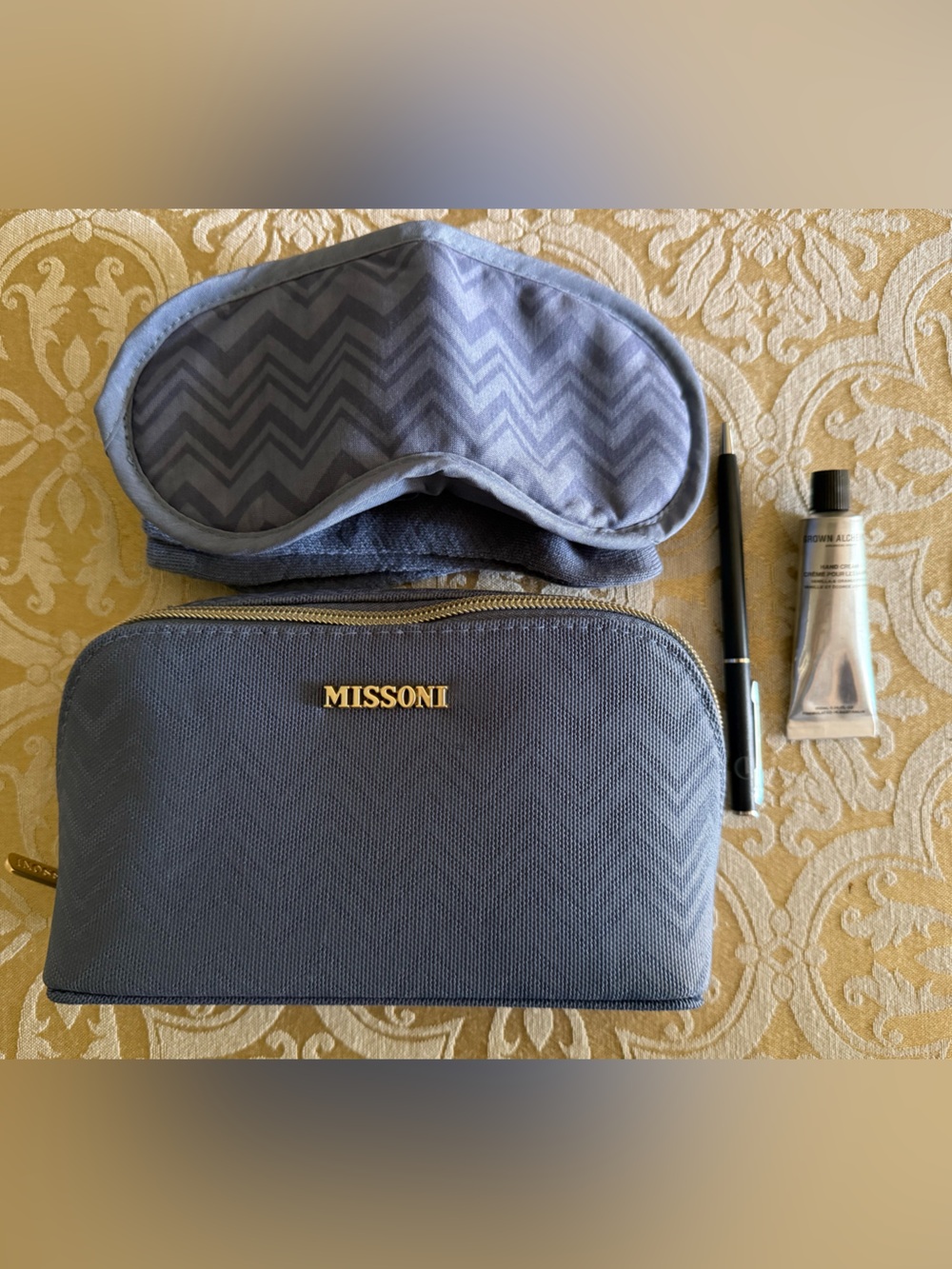 Missoni Delta One Ammenity kit